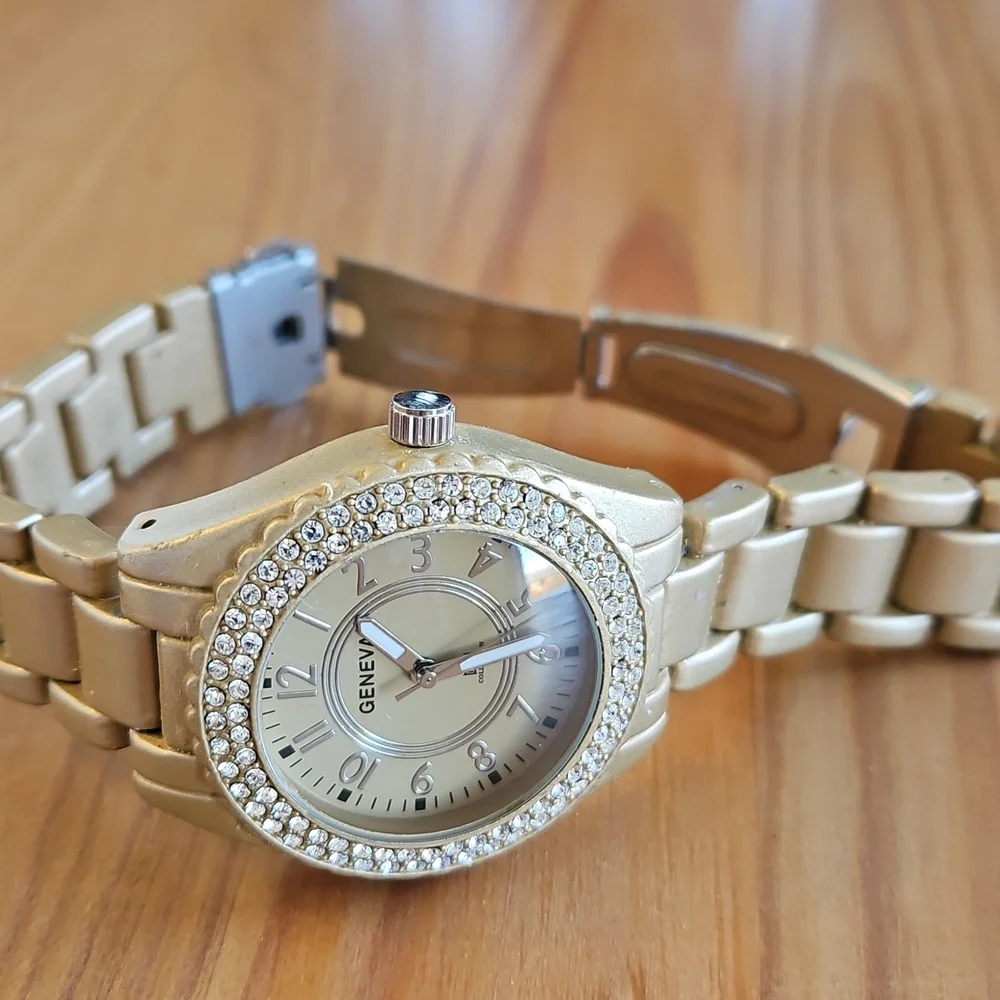 Geneva Metal Fashion Watch